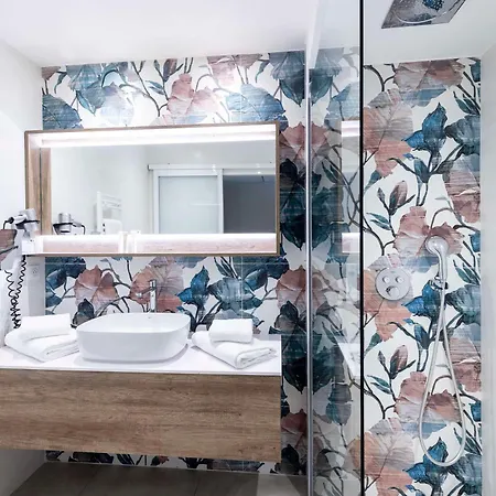 Western Premier Santa Maria מלון LʼÎle-Rousse