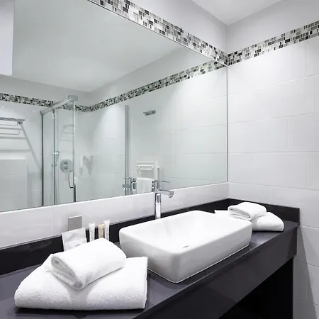 מלון Western Premier Santa Maria 4*