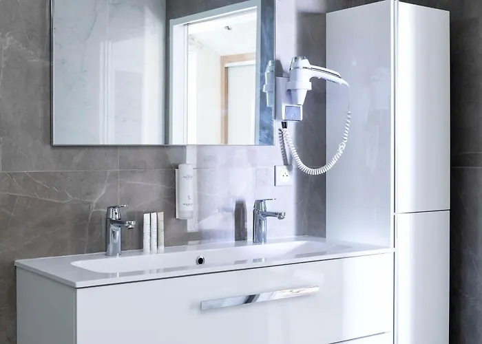 Hotel Western Premier Santa Maria 4*